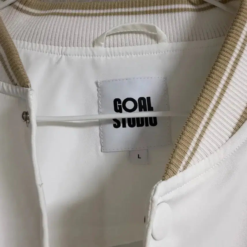 [BUNJANG] T1 2025 Worlds Jacket (L Size) / [멤버십 선예약 정품] 2025 T1 월즈 자켓 L사이즈 판매합니다!