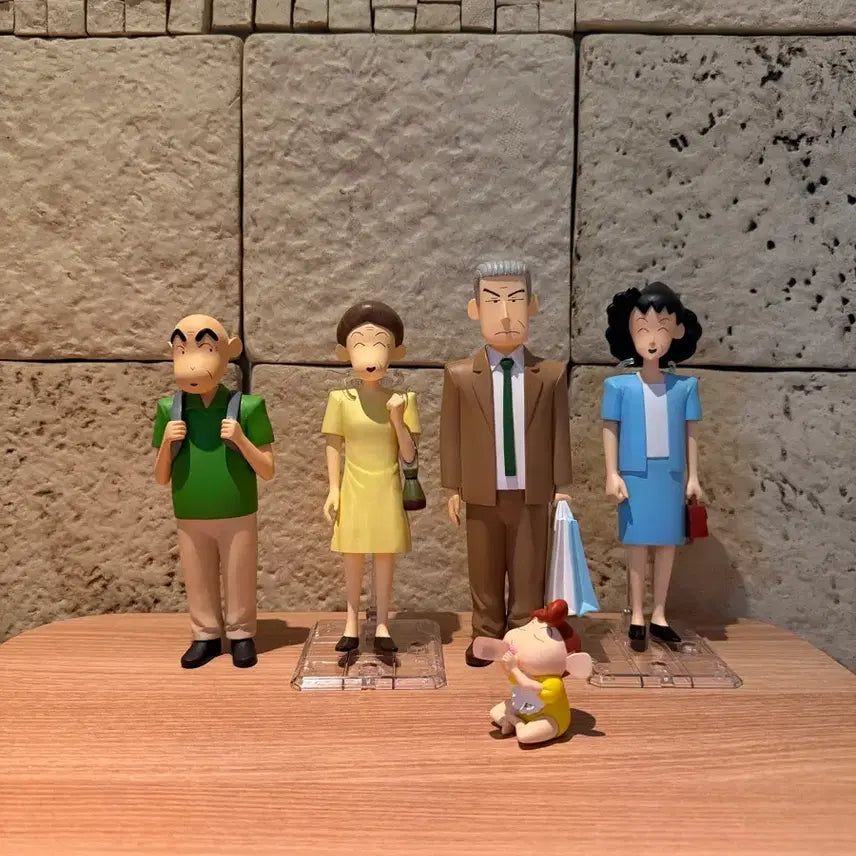 [BUNJANG] Crayon Shin-chan Family Resin Figure Set / 짱구 가족 레진 피규어 세트