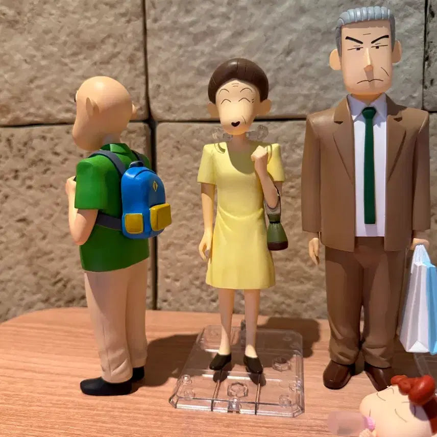 [BUNJANG] Crayon Shin-chan Family Resin Figure Set / 짱구 가족 레진 피규어 세트