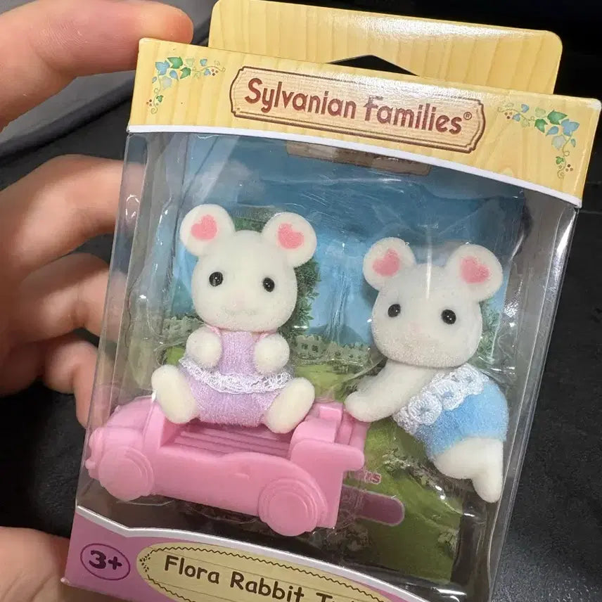 [BUNJANG] Sylvanian Families Marshmallow Mouse Twins with Pram / 실바니안 마쉬멜로우쥐 쌍둥이