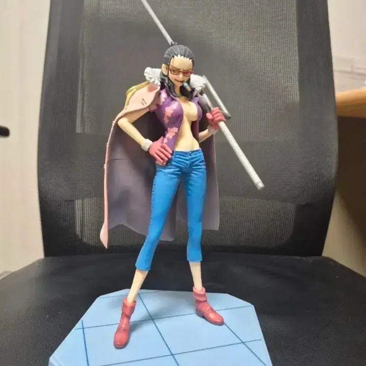 [BUNJANG] One Piece Tashigi Figure Smoker Ver. Last One Prize / 원피스 타시기 피규어 라스트원
