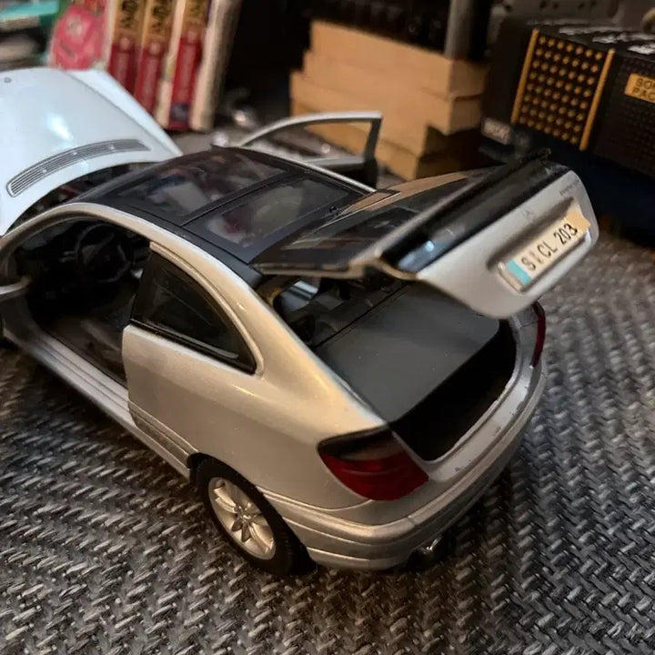 [BUNJANG] Maisto 1/18 Mercedes-Benz W203 C-Class Sportcoupe Diecast Model / 1/18 마이스토 벤츠 W203 스포츠쿠페