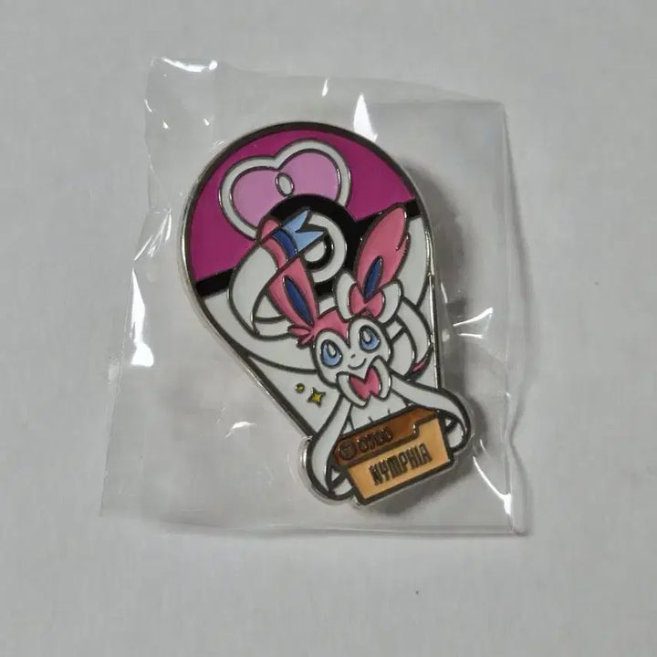 [BUNJANG] Pokemon Lotte World Balloon Flight Badge - Sylveon / 포켓몬스터 포켓몬 롯데월드 풍선비행 뱃지 님피아