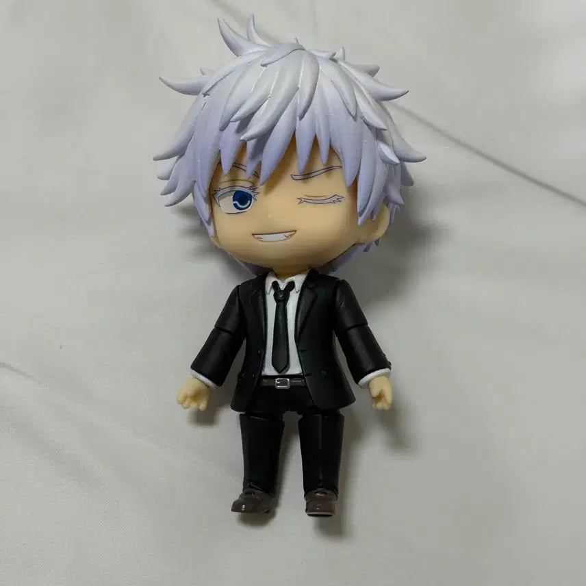 [BUNJANG] Jujutsu Kaisen Satoru Gojo HaraHon Suit Nendoroid Lookup Figure / 주술회전 고죠 사토루 하라혼 정장 수트 넨도 룩업 피규어 가챠
