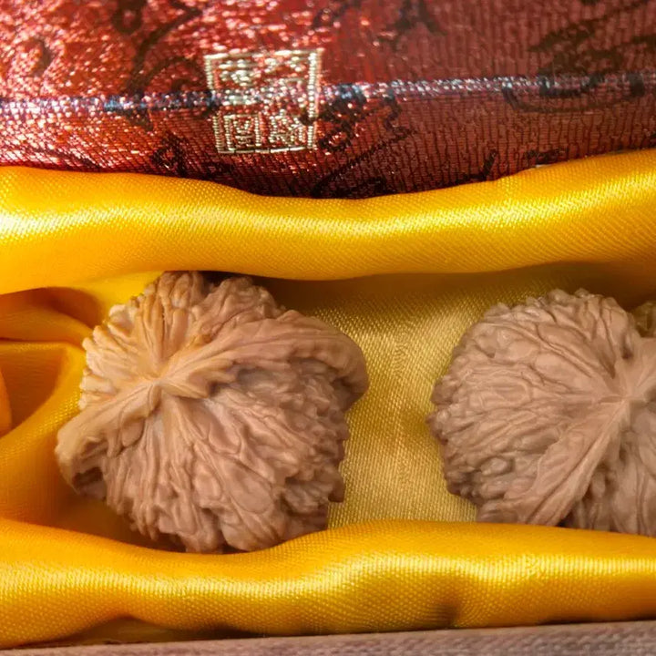 [BUNJANG] Walnut (White Lion) Figurine / 문완호두(백사자)