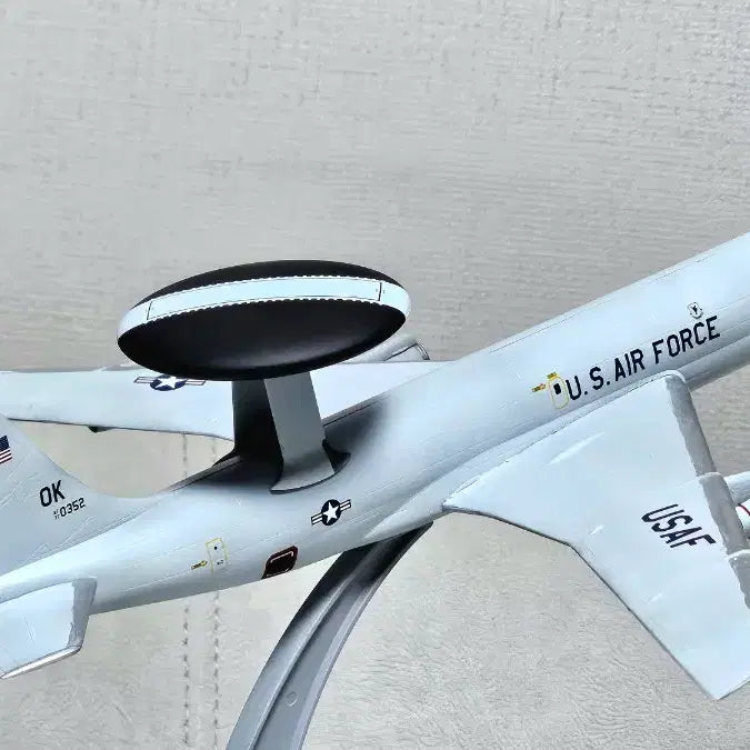 [BUNJANG] Academy 1/144 Scale E-3 Sentry Early Warning Aircraft Military Plastic Model / 아카데미 미 공군 E-3 센트리 조기경보기 밀리터리 프라모델 모형 완성작