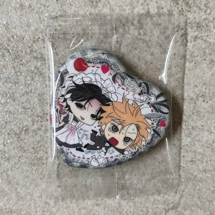 [BUNJANG] Full Book Heart Can Badge Salon de Lebon Rebon Cafe / 풀북 하트 캔뱃지 살롱 드 르봉 레봄 카페