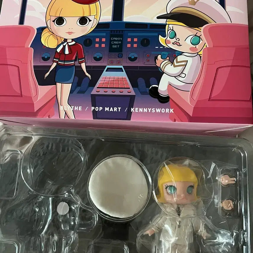 [BUNJANG] Pop Mart Molly x Bryce Cabin Crew Molly Full Set / 팝마트 몰리 x 브라이스 캐빈 크루 (몰리 셋트 만)