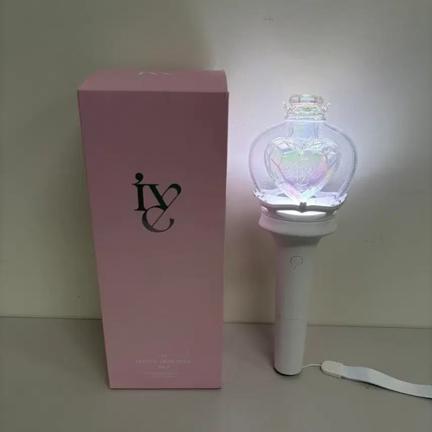 [BUNJANG] IVE Official Light Stick Version 2 / 아이브 응원봉 버전2