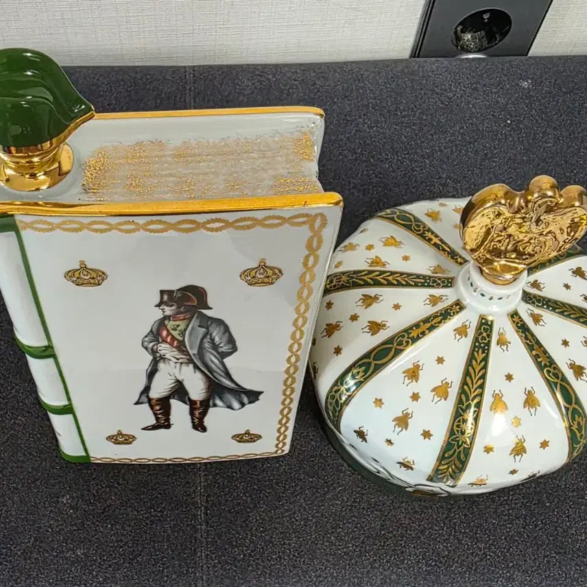[BUNJANG] Camus Napoleon Imperial Ceramic Decanter Set / 나폴레옹 황제 도자기 위스키 공병