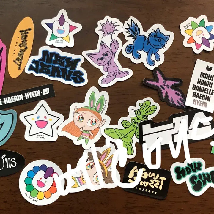 [BUNJANG] NewJeans Bunnies Club House With Sticker Set / 뉴진스 하우스윗 스티커 세트