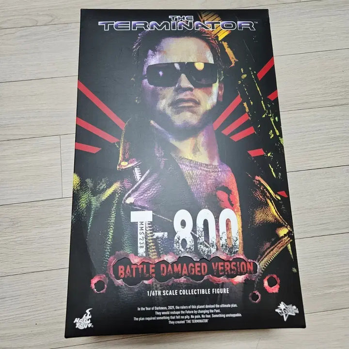 [BUNJANG] Hot Toys Terminator T-800 Battle Damaged Version 1/6 Scale Figure / 핫토이 터미네이터 T-800 배틀 데미지버전 1/6 스케일 피규어