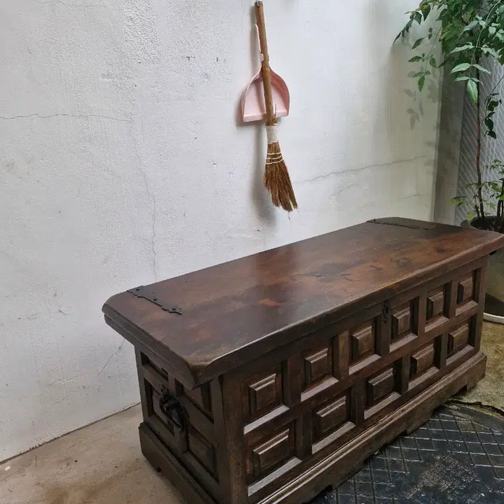 [BUNJANG] Vintage Oak Chest Table - Spanish Style / 빈티지 원목 수납함 스페인 체스트 테이블 빈티지가구