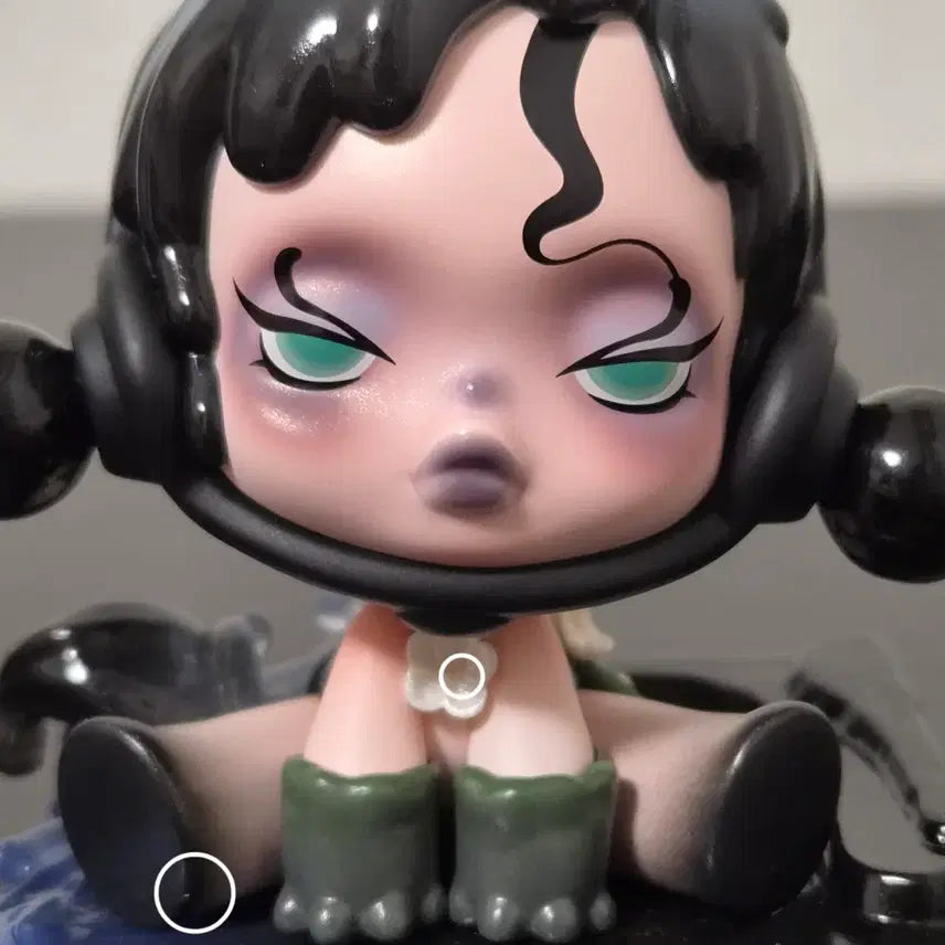 [BUNJANG] Pop Mart Skullpanda The Ink Plum Blossom Series The Courtyard Figure / [팝마트] 6.9cm 스컬판다 피규어 11탄 잉크 플럼 블러썸 시리즈 뜰
