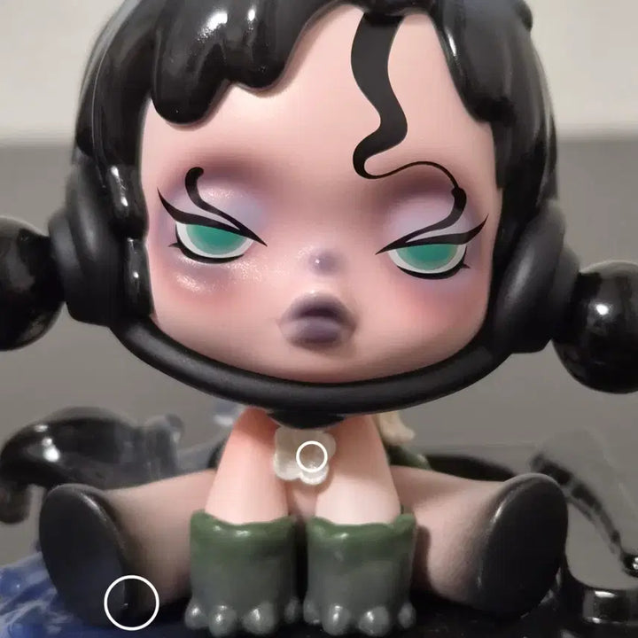 [BUNJANG] Pop Mart Skullpanda The Ink Plum Blossom Series The Courtyard Figure / [팝마트] 6.9cm 스컬판다 피규어 11탄 잉크 플럼 블러썸 시리즈 뜰