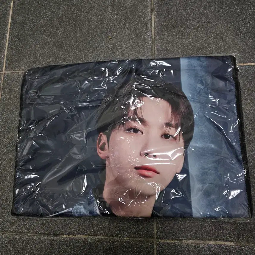 [BUNJANG] THE BOYZ Member SeungKwan Official MD Towel / 더보이즈(THE BOYZ) 멤버 승관의 공식 MD 타월