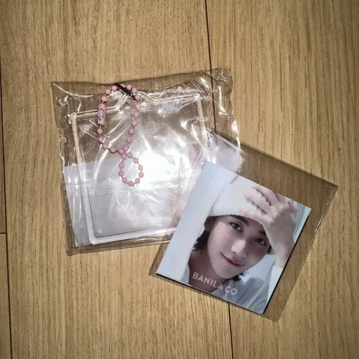 [BUNJANG] SEVENTEEN Jeonghan Bania Co Lucky Draw Photocard &amp; Keyring Set (Sealed) / 미개봉) 바닐라코 세븐틴 정한 미니포토 4종 + 키링