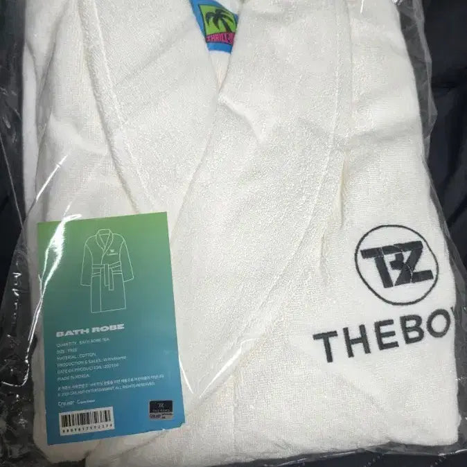 [BUNJANG] THE BOYZ Bath Robe / 더보이즈 THE BOYZ 배스 로브