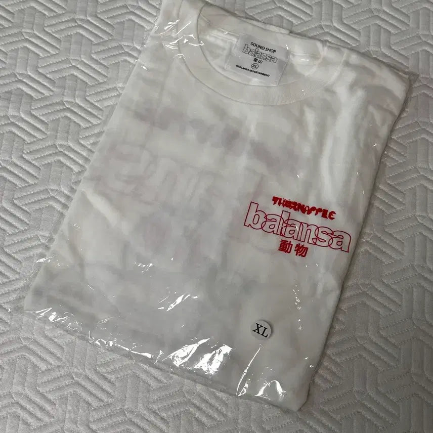 [BUNJANG] Soobin Apple Animal Balance T-Shirt XL / 쏜애플 동물 발란사 티셔츠