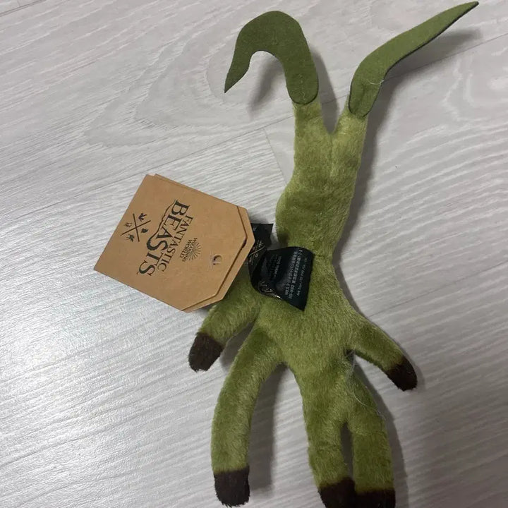 [BUNJANG] Harry Potter Fantastic Beasts Bowtruckle Figure Doll / 해리포터 신비한 동물사전 보우트러클 피규어 인형 새상품