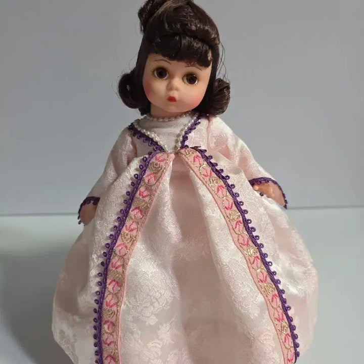 [BUNJANG] Madame Alexander Vintage Doll 8-inch Maid Marion / 마담알렉산더 빈티지 인형 8인치 maid marion