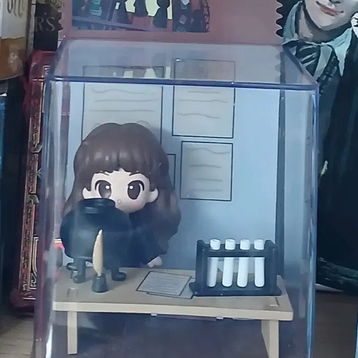 [BUNJANG] Pop Mart Harry Potter Hogwarts Series Hermione Diorama / 해리포터 팝마트 호그와트 시리즈 헤르미온느 디오라마 정품