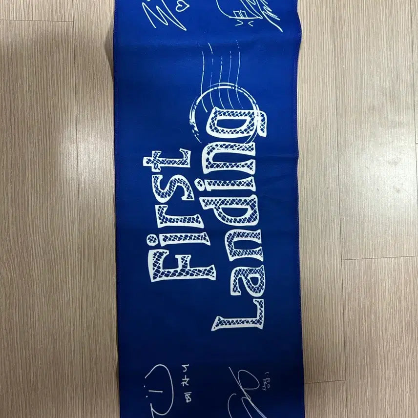 [BUNJANG] Lucy First Landing Official Slogan / 루시 퍼스트랜딩 공식 슬로건