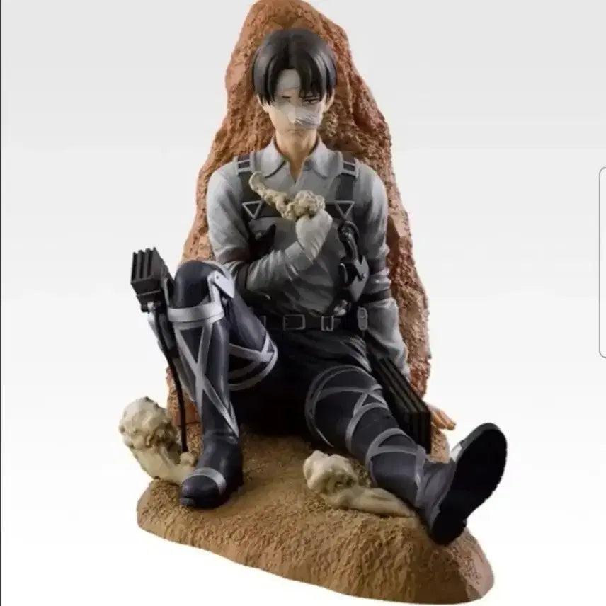 [BUNJANG] Attack on Titan Levi Figure (Sealed) / 진격의 거인 쿠지 제일복권 C상 리바이 피규어(미개봉)