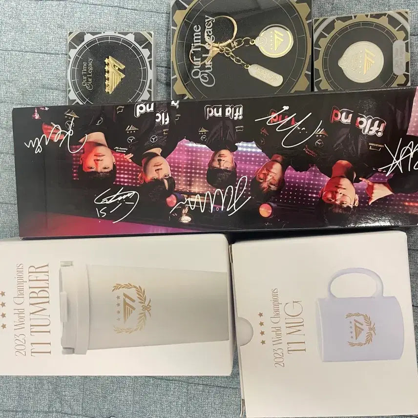 [BUNJANG] T1 2023 World Champions Goods Set (Tumbler/Mug/Keyring/Desk Mat) / T1 2023 월드 챔피언 굿즈 세트 (텀블러/머그/키링/장패드)