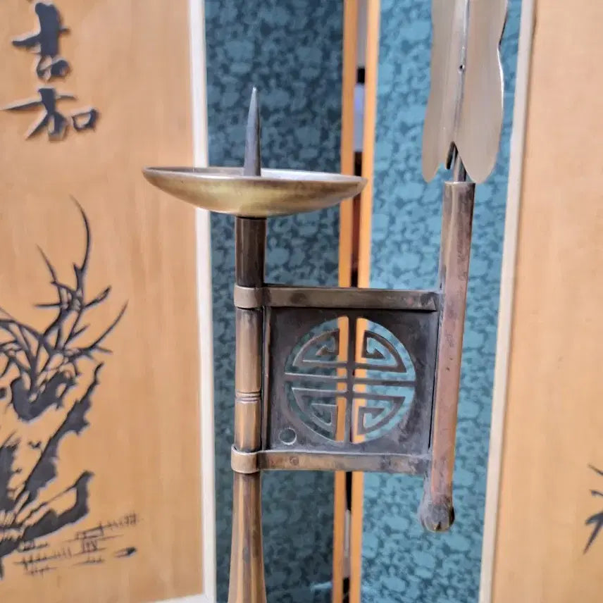 [BUNJANG] Antique Turtle Candlestick Holder with Butterfly Shade / 연대깊은 동거북이 촛대