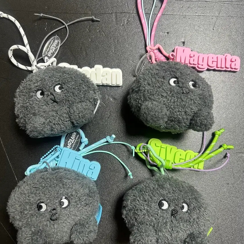 [BUNJANG] QWER Doll Keychain Set / QWER 돌키링셋트입니다