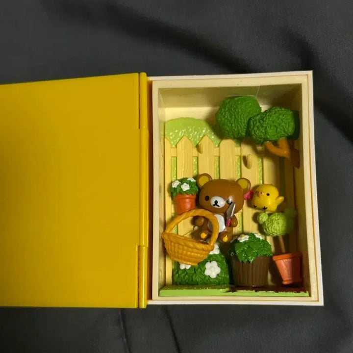 [BUNJANG] Re-Ment Rilakkuma Hakorium Happy Little Book Garden Miniatures / 리멘트 리락쿠마 하코리움 해피 리틀 북 정원