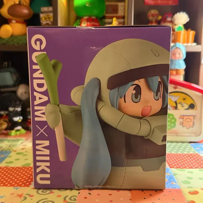 [BUNJANG] Gundam 45th Anniversary x Hatsune Miku Zaku Goromi Hatsune Miku Figure / 건담 45주년X하츠네 미쿠 자쿠구루미 하츠네 미쿠 피규어