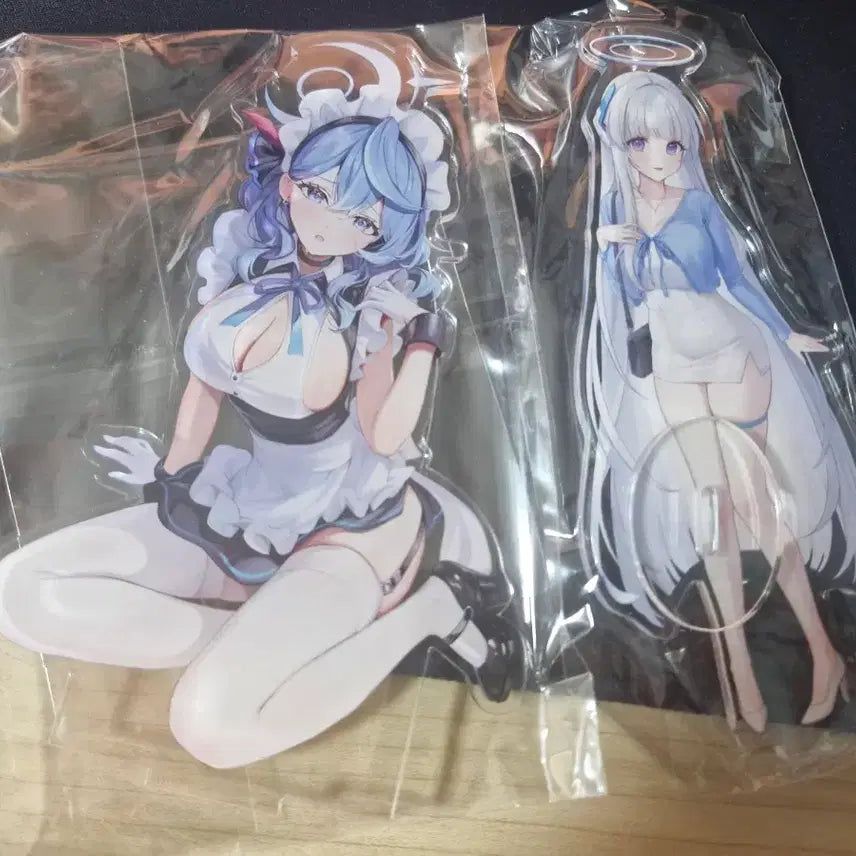 [BUNJANG] Blue Archive Acrylic Stand Ako &amp; Noah (Sealed) / 블루아카이브 아크릴 스탠드 아코 &amp; 노아 (미개봉)