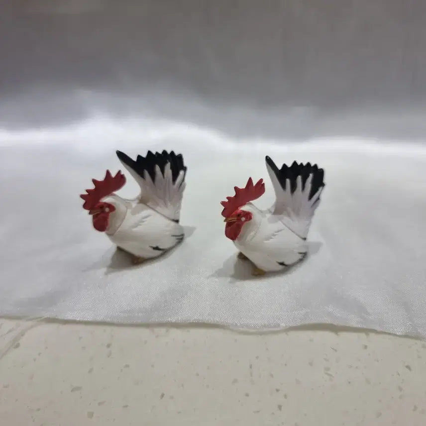 [BUNJANG] Kaiyodo Furuta Choco Egg Rooster Figure Bundle Set (2 Figures) / 카이요도 후루타 초코에그 닭 피규어 2개 일괄 생물 피규어
