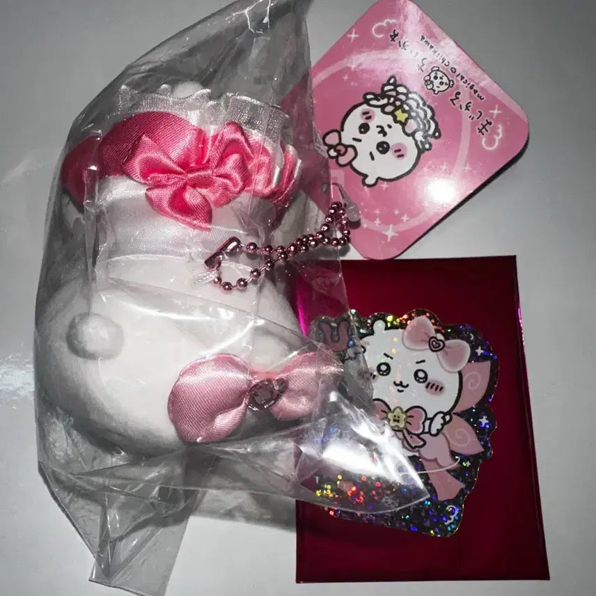 [BUNJANG] Magical Chikawa Petit Mini Mascot Keyring &amp; Hologram Sticker Bundle / 미개봉) 매지컬 치이카와 쁘띠 미니 마스코트 키링 스티커 치이카와 먼작귀