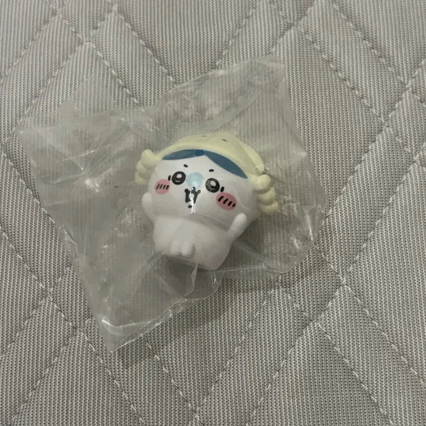 [BUNJANG] Chiikawa Aquarium Soft Vinyl Hachiware Squid Figure / 치이카와 수족관 소프비 하치와레 오징어