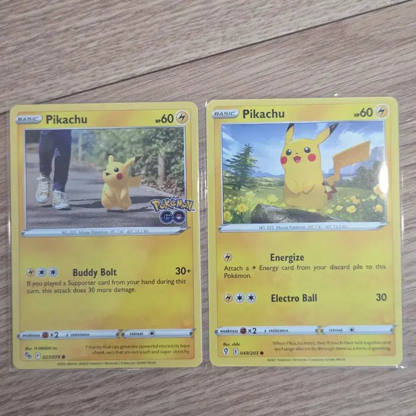 [BUNJANG] Pokemon Pikachu 2 Card Bundle Set (Flower Field Pikachu, Pokemon GO Walking Pikachu) - English / [북미/일괄] 포켓몬 카드 피카츄 2종 세트 (들꽃 꽃밭 피카츄, 포켓몬고 산책피카츄)