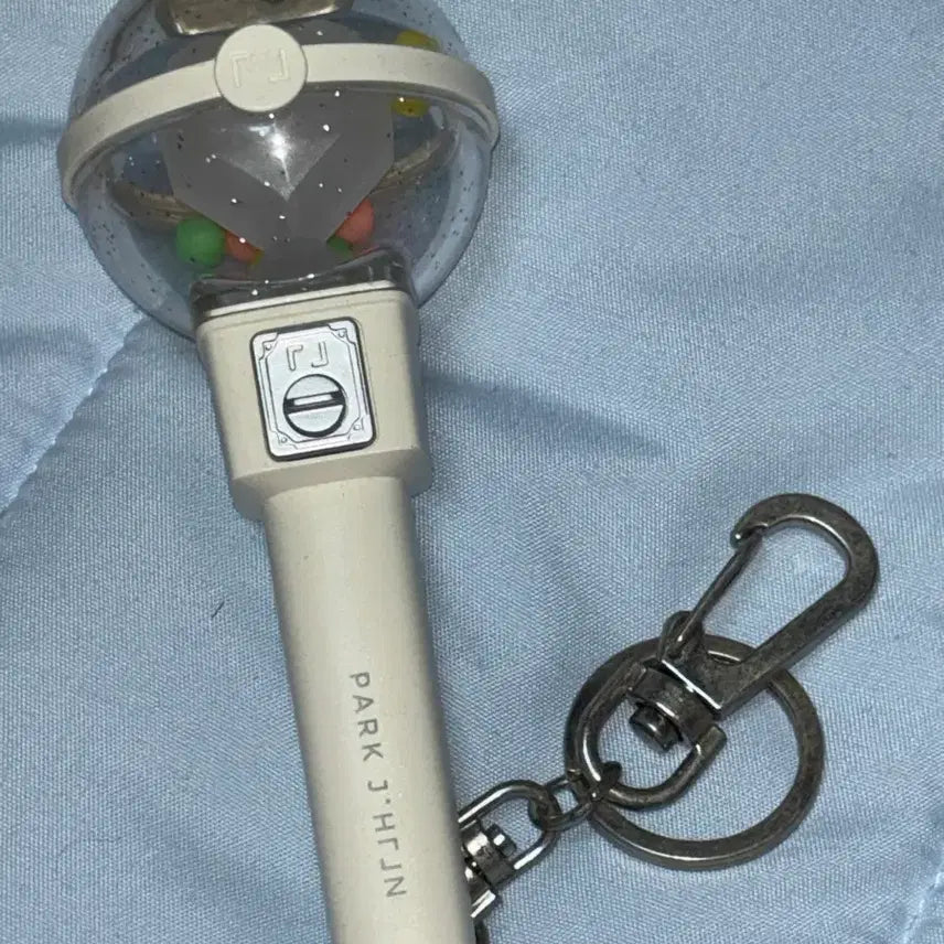 [BUNJANG] Park Jihoon Lightstick Charm Keychain / 박지훈 응원봉 뽑봉 키링
