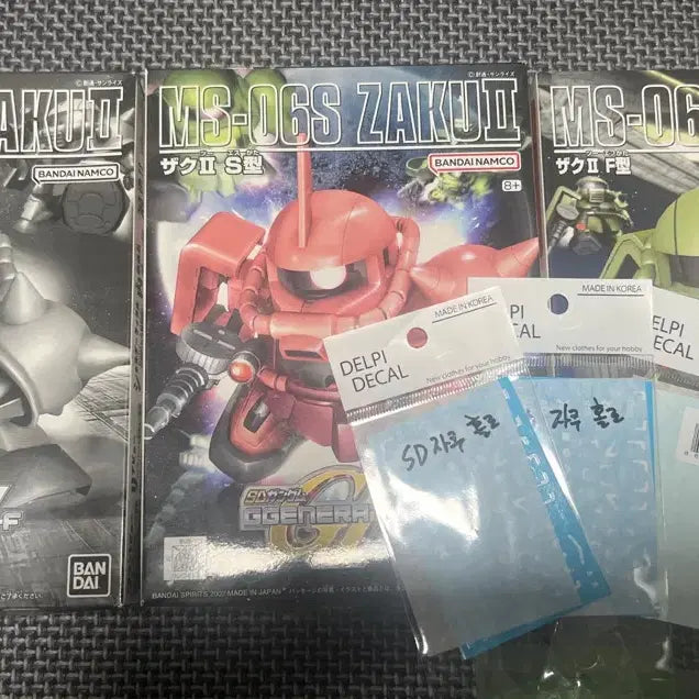 [BUNJANG] SD Zaku Gundam 3-Set with 3 Delphi Decals Model Kit / SD 자쿠 건담 3종 세트 (전용 델피데칼 3개 포함) 프라모델 건프라 자쿠일괄