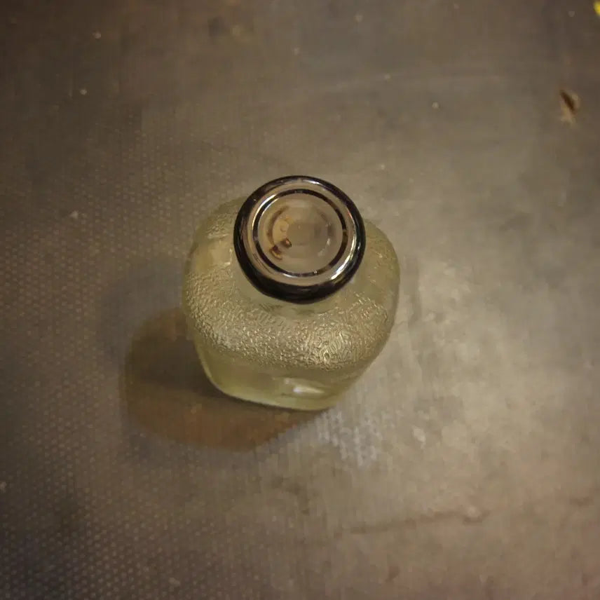 [BUNJANG] Vintage Glass Water Bottle with Black Lid / 유리물병 빈티지물병 엔틱소품 빈티지소품 인테리어소품UU
