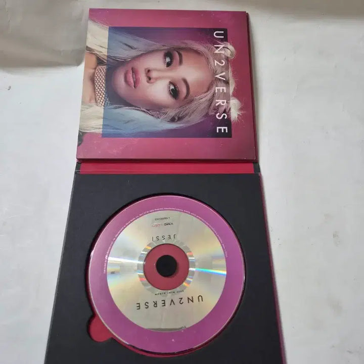 [BUNJANG] Jessi UN2VERSE Mini 1st Album CD / (비매)절판)제시 UN2VERSE 미니1집민트급 cd 입니다