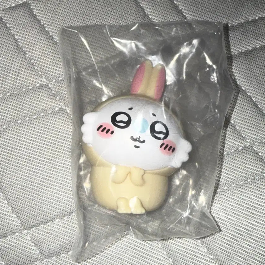 [BUNJANG] Chiikawa Momonga Soft Vinyl Figure Gacha / 치이카와 먼작귀 파자마 소프비 피규어 가챠 모몽가