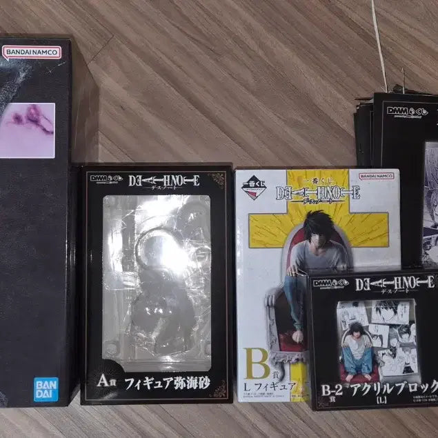 [BUNJANG] Death Note Ichiban Kuji Light Yagami, L, Misa Figure &amp; Acrylic Block Bundle Set / (무료배송) 개봉양품 데스노트 제일복권 라이토+엘+미사 피규어+아크릴블럭+ 실물 데스노트 세트