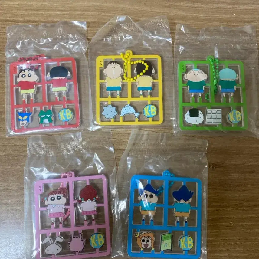[BUNJANG] Crayon Shin-chan Plastic Model Keychain Bundle Set (Shin-chan, Paul, Nene, Kazama, Bo) / 짱구 프라모델 키링 일괄 (짱구 맹구 유리 철수 훈이)