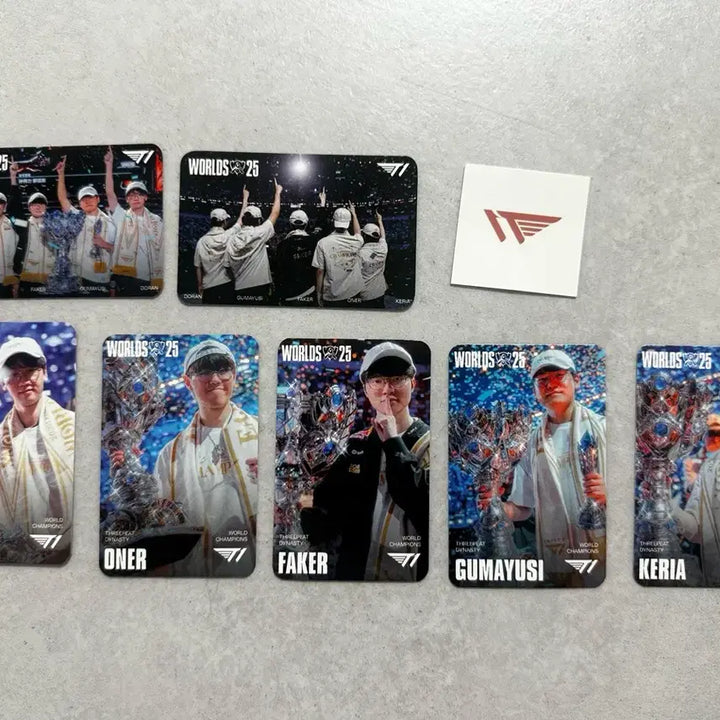 [BUNJANG] T1 Worlds Championship Photocard Set (Faker, Gumayusi, Keria, Oner, Doran) / MSI T1 월즈 우승 포카세트