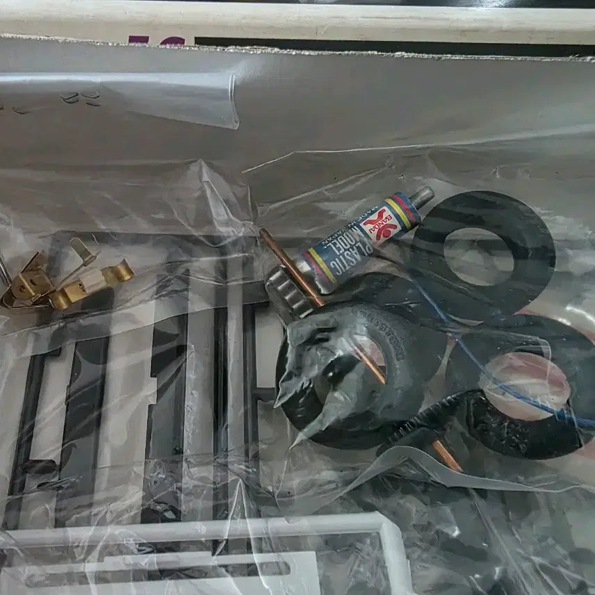 [BUNJANG] Bandai 1/20 Volkswagen Golf (Motorized) Vintage Model Kit / 고전프라 반다이 1/20 폭스바겐 골프(모터라이즈) 구판