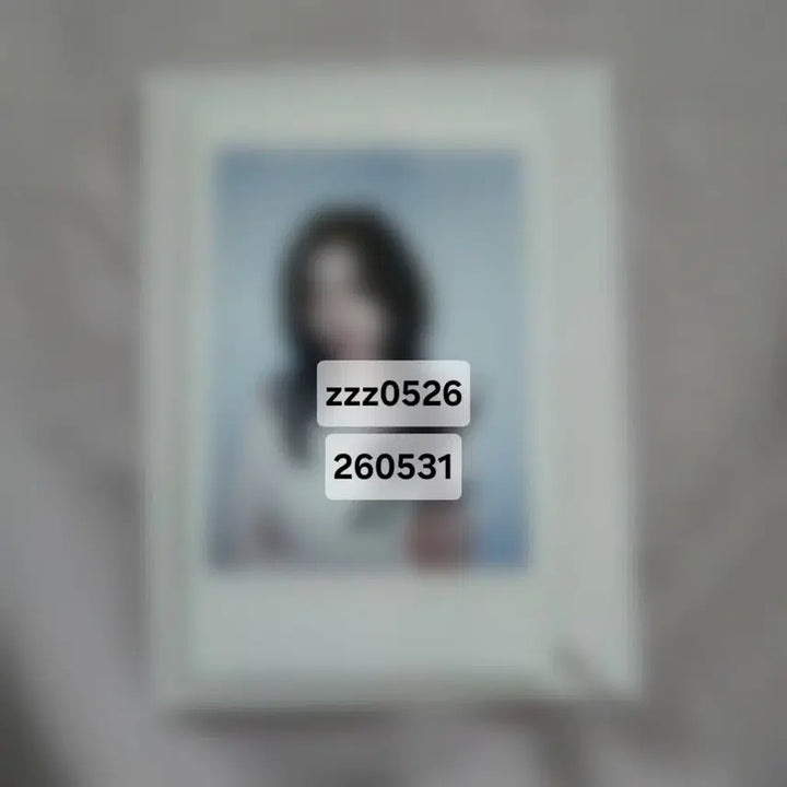 [BUNJANG] ITZY Ryujin Signed Polaroid / 있지 류진 사인 폴라로이드