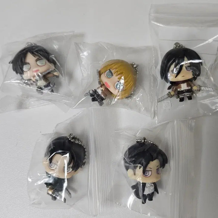 [BUNJANG] Attack on Titan Chimi Mascot Keyring Bundle Set (Levi, Eren, Mikasa, Armin) / 일괄) 진격의거인 치미 마스코트 카라코레 키링/ 리바이 에렌 미카사 아르민