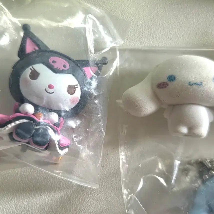 [BUNJANG] Sanrio My Melody, Cinnamonroll, Kuromi &amp; Chiikawa Gacha Figure Set / 산리오 마이멜로디 시나모롤 쿠로미 치이카와 가챠 피규어 7개 일괄